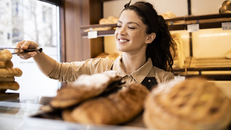 How to increase customer loyalty: 10 ways to retain and delight customers