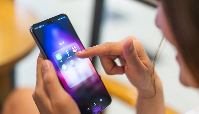 How to create social media assets for promoting your small business